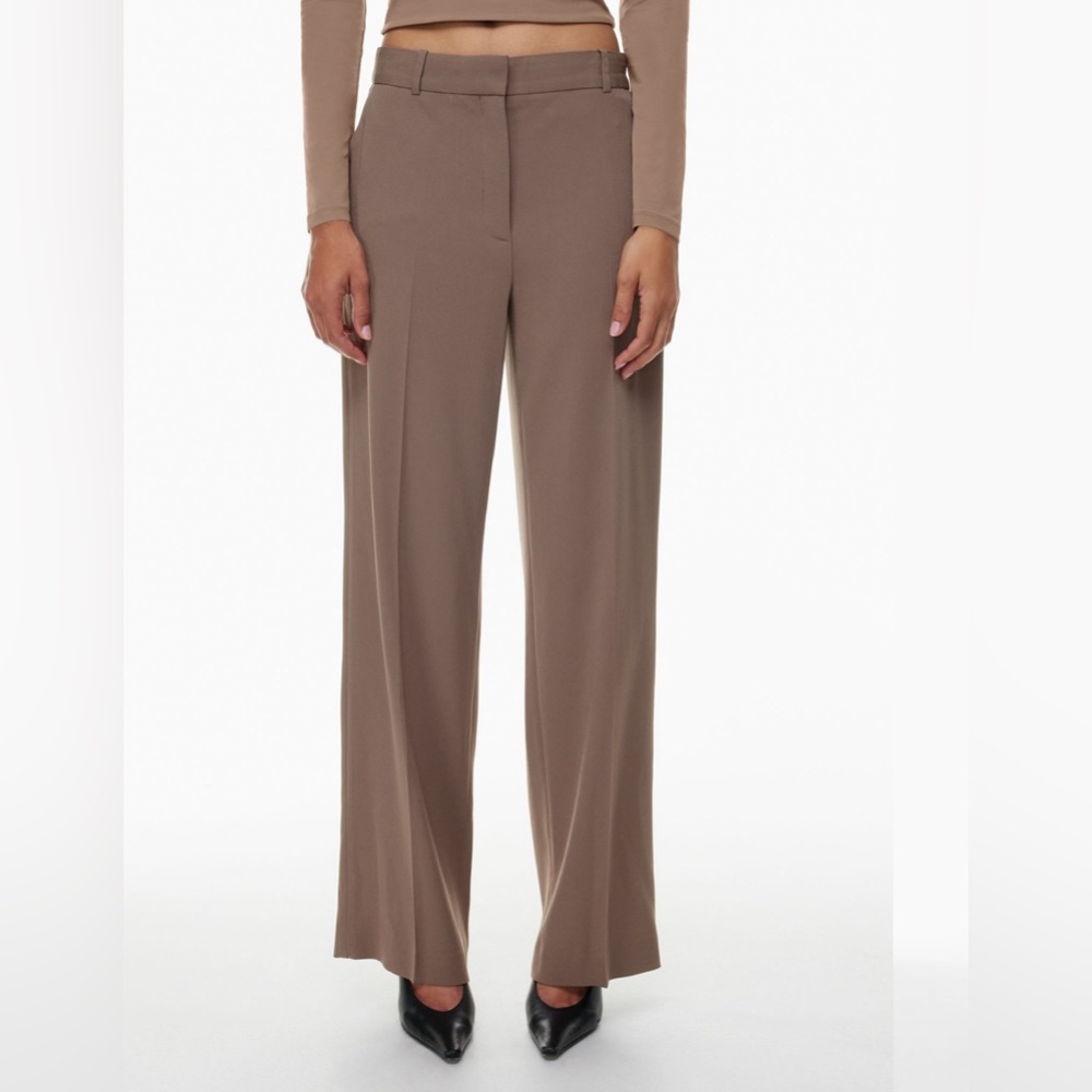Aritzia Babaton Agency pant in mauve (worn once)